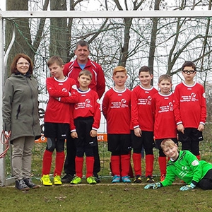 Fußballjugend Niederröblingen bekam neue Shirts